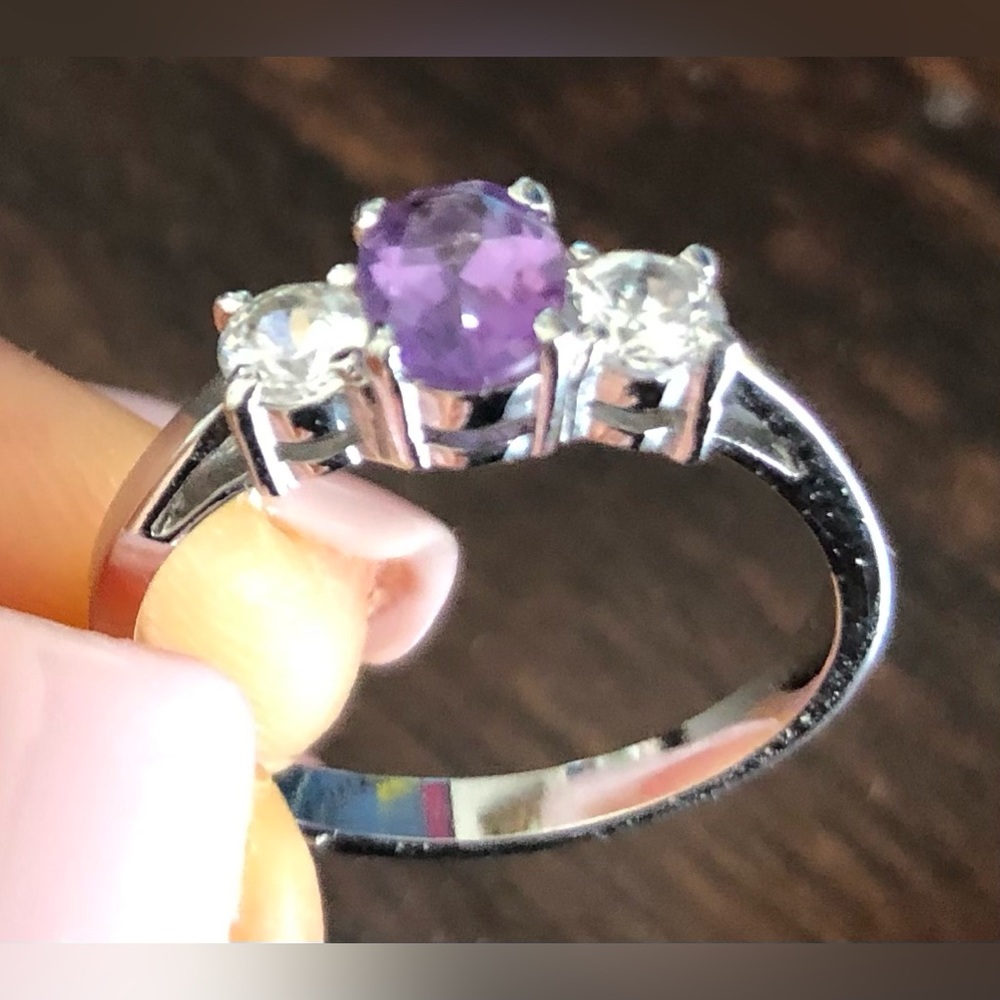 Elegant Silver and Purple Gemstone Ring